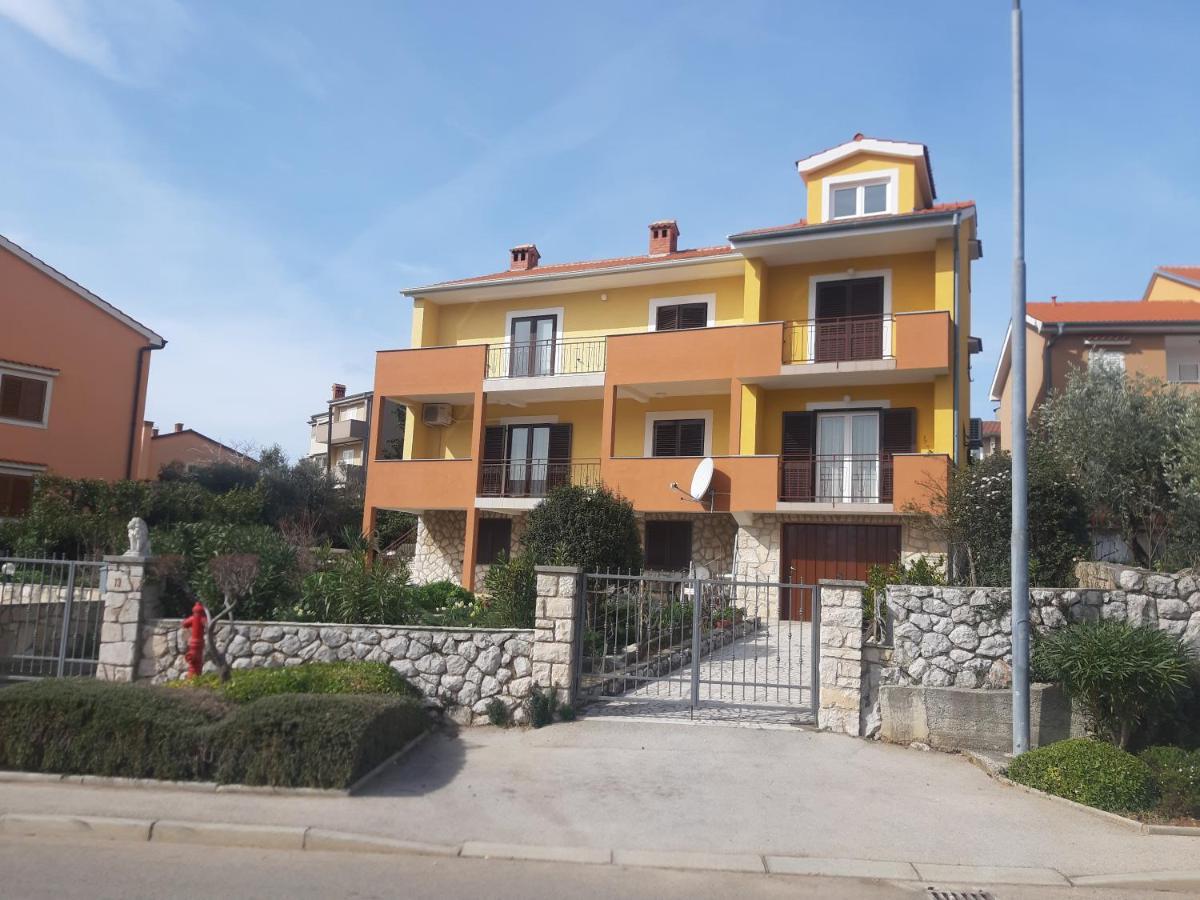 Apartmani Ana Cres Dış mekan fotoğraf