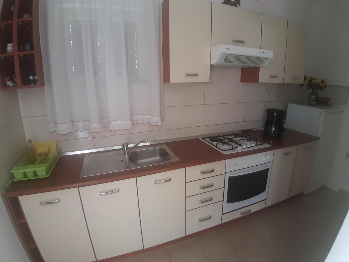 Apartmani Ana Cres Dış mekan fotoğraf