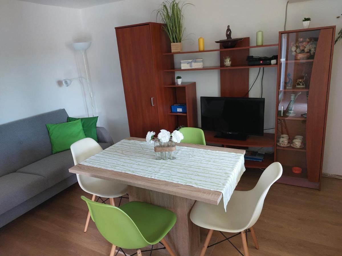 Apartmani Ana Cres Dış mekan fotoğraf