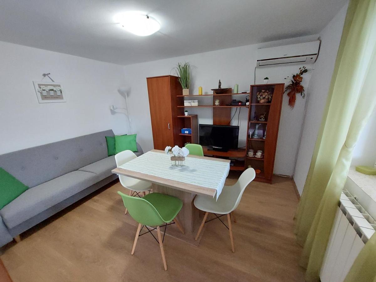 Apartmani Ana Cres Dış mekan fotoğraf