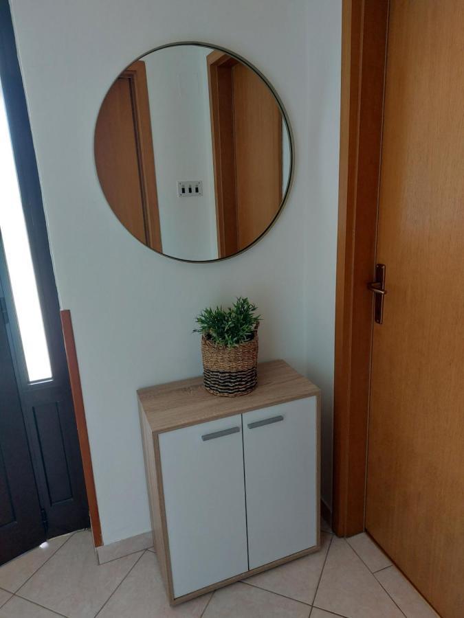 Apartmani Ana Cres Oda fotoğraf