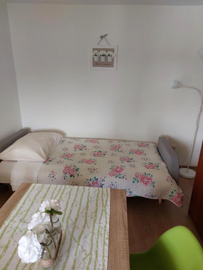 Apartmani Ana Cres Dış mekan fotoğraf